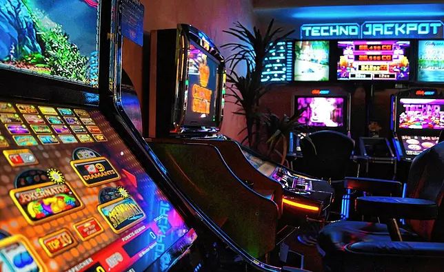 پاکستان میں Pelican Casino کا آن لائن کیسینو سیکشن کھولیں۔